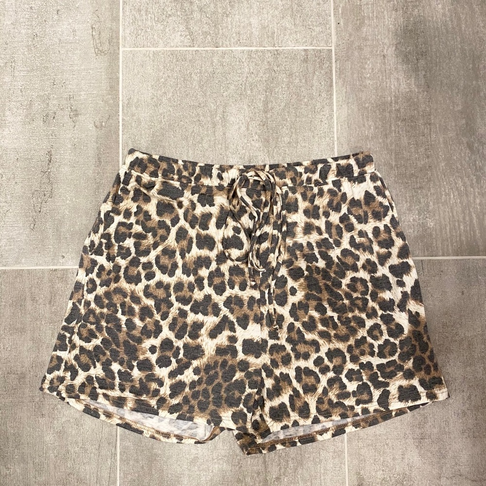 Comfy cheetah drawstring shorts